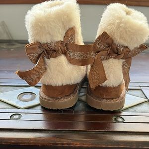 Cute toddler girl boots size 6